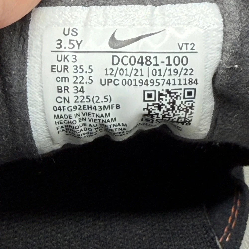 Nike Waffle One Shoes Summit White Gray Black Size 3.5Y‎ Women's size 5